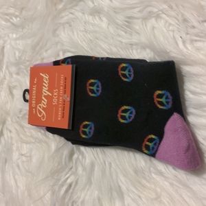 Parquet socks women's fun crew rainbow peace sign black/purple nwt